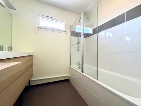 Location Appartement 4 pièces 87m² BREST 29200 - Photo 4