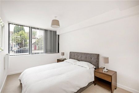 1 bedroom property to rent - Photo 3