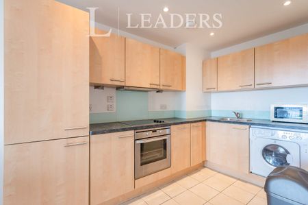 1 bedroom apartment to rent The Crescent, Gunwharf Quays, Portsmouth, PO1 - Photo 5