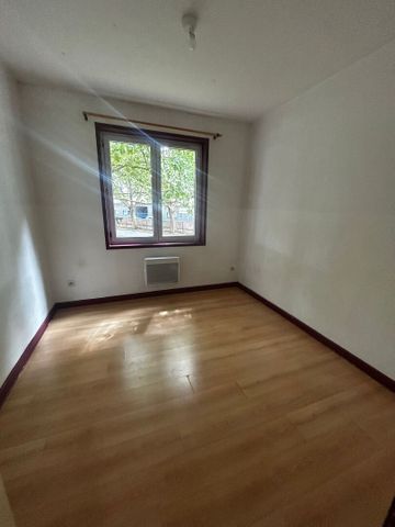 Location Appartement 4 pièces 90m² LILLE 59000 - Photo 5