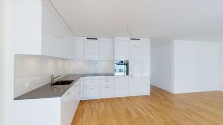 In the heart of the action - by the lake - at the station - without a deposit - Photo 4