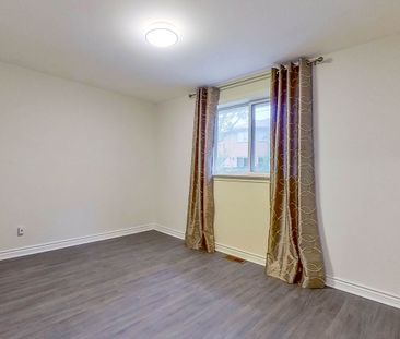 For Lease - 140 Cherrywood Drive Unit# MAIN, Newmarket, Ontario - Photo 5