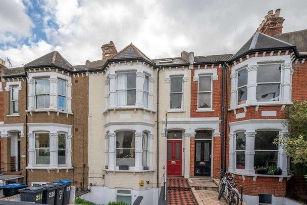Woodside, Wimbledon, SW19 - Photo 1