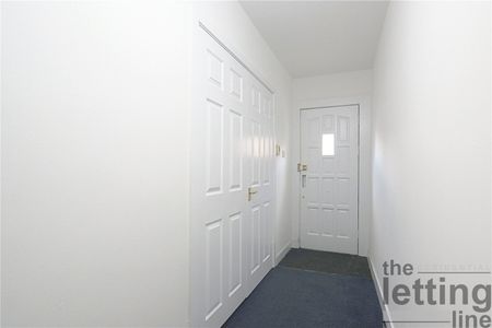 Baker Street, Enfield, Middlesex, EN1 3JT - Photo 5