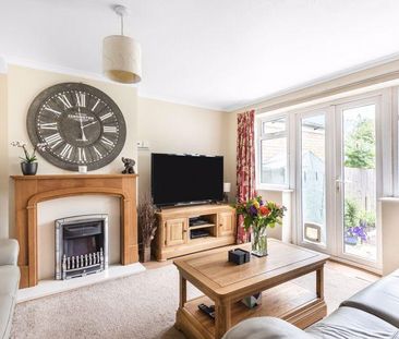 3 bedroom semi-detached house to rent - Photo 4