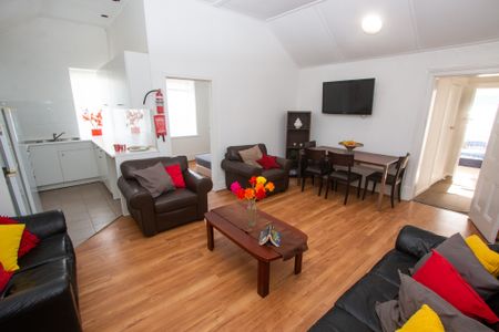 MELBOURNE COASTLINE SIX BEDROOMS APARTMENT. - Photo 2