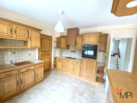 Location Maison 7 pièces 111m² - Photo 5