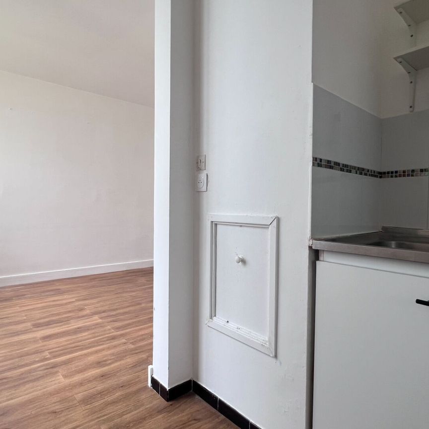 Appartement a louer Aubervilliers - Loyer €610/mois charges comprises ** - Photo 1