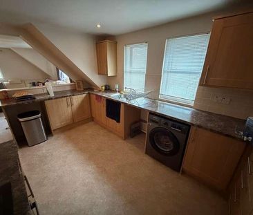 Newton Court, Earls Way, Halesowen, West Midlands, B63 - Photo 6