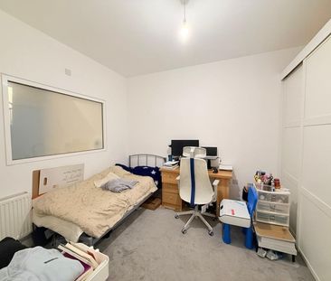Avenue Court, Camberley, Surrey, GU15 - Photo 6
