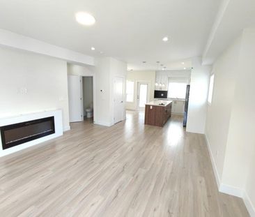 Westwood - Four Bedroom Townhouse in Tynehead - Photo 3