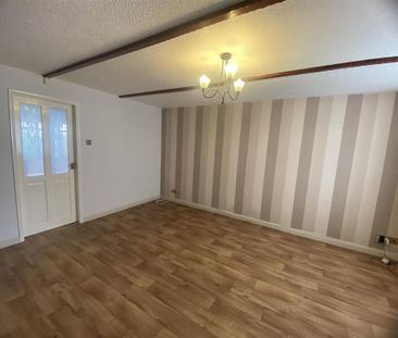 3 bedroom detached house to rent - Photo 3