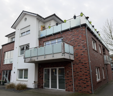 Neuwertige 54 qm Penthouse- Wohnung BESTE LAGE Papenburg- Obenende - Photo 1