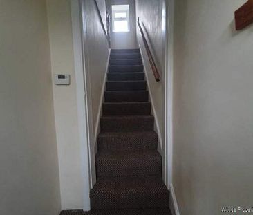 2 bedroom property to rent in Batley - Photo 5