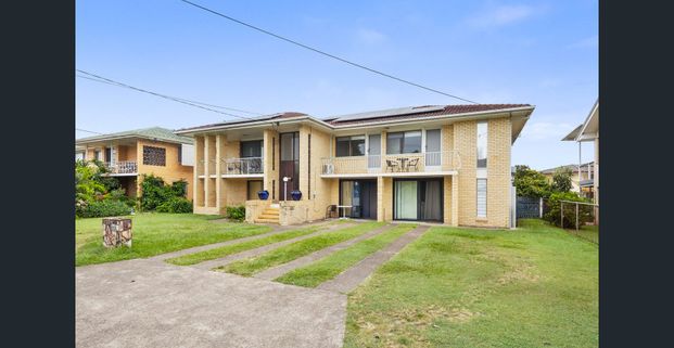 300m to Garden City Busway - Photo 1