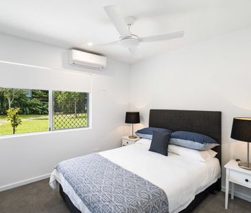 REFRESHED AND REJUVENATED! REMODELLED, HIGH SPEC, SMITHFIELD UNIT! - Photo 3