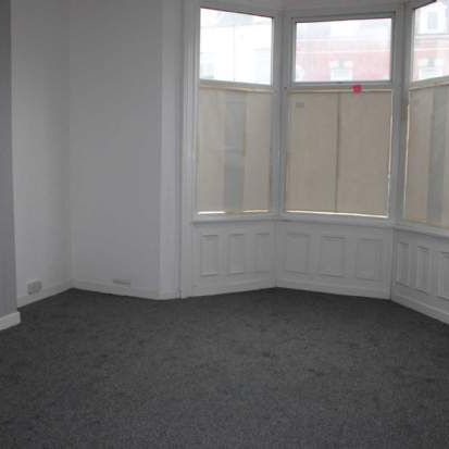 2 bedroom property to rent in Hartlepool - Photo 3