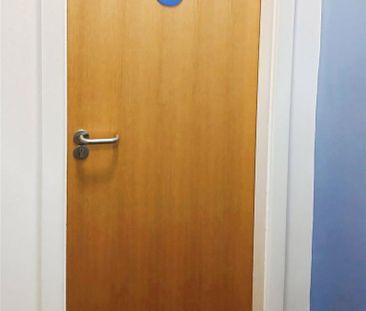 1 bedroom in a house share to rent - Photo 6