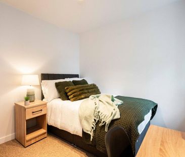 1 bedroom in a flat share to rent - Photo 6