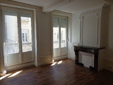 APPARTEMENT T3 A LOUER - Photo 2