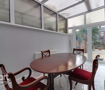 4 bedroom terraced house to rent - Photo 3