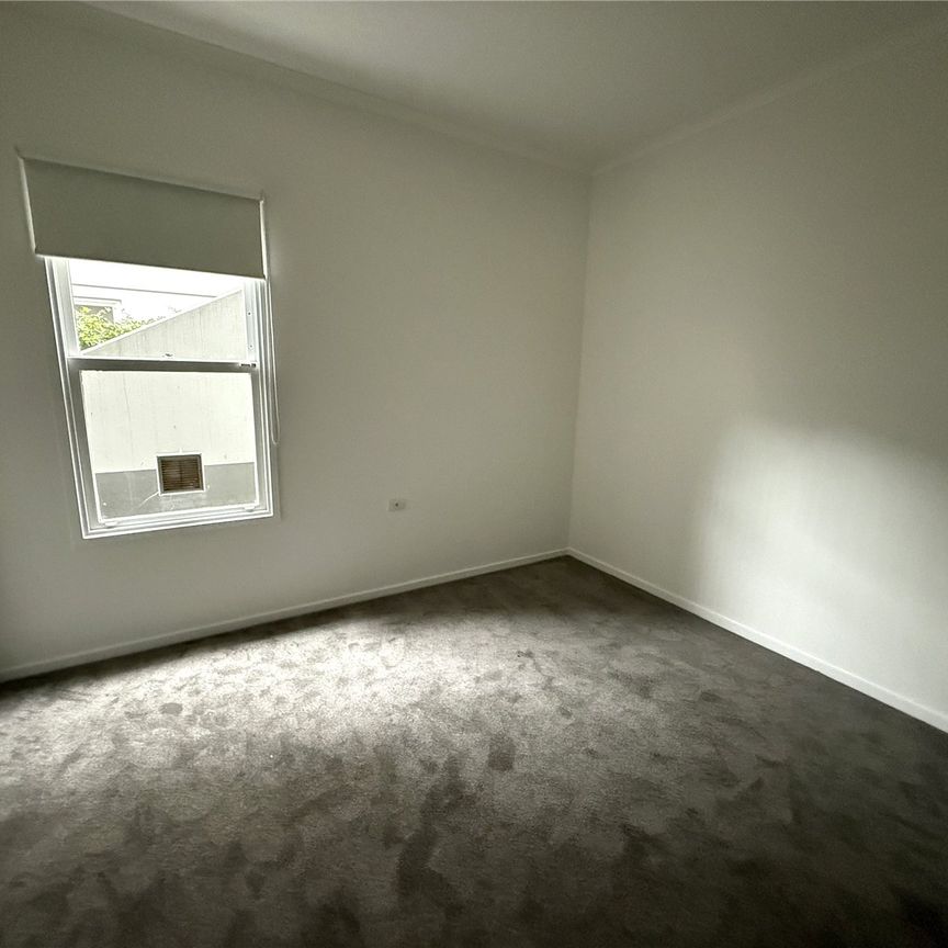 1/100 Dodds Street - Photo 1