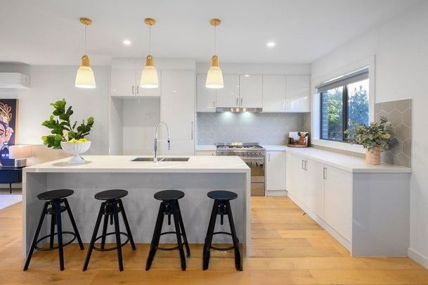 Effortless lifestyle in a great location! - Photo 1