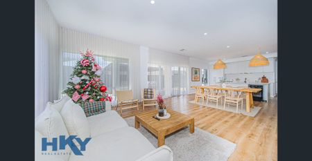 CONTEMPORARY GRANDEUR - Photo 3