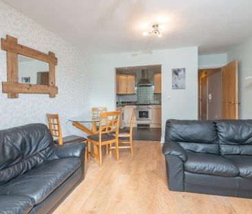 2 bedroom flat to rent - Photo 3