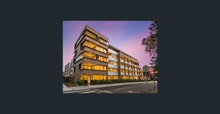 Modern One Bedroom Plus Large Study in Exceptional Location - ALUMA - Photo 2