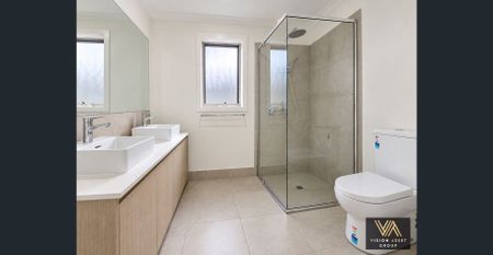 ✨ BRAND-NEW 5-BEDROOM FAMILY HOME IN A PRIME LOCATION - Photo 5