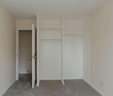 Asquith House, Banstead, SM7 - Photo 2