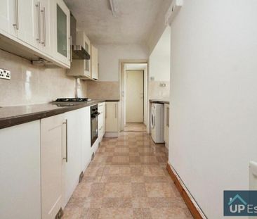 3 bedroom end of terrace house to rent - Photo 6