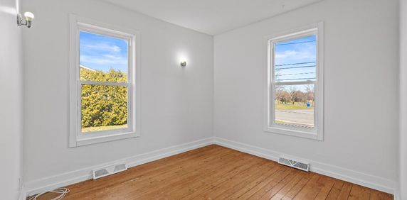 Logement à louer 4 1/2 + rangement sous-sol - Photo 2