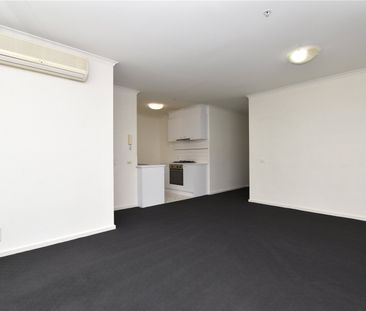 111/79 Whiteman Street - Photo 5