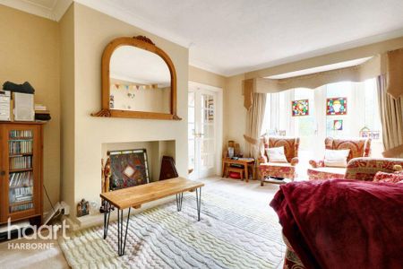 4 bedroom semi-detached house to rent - Photo 2