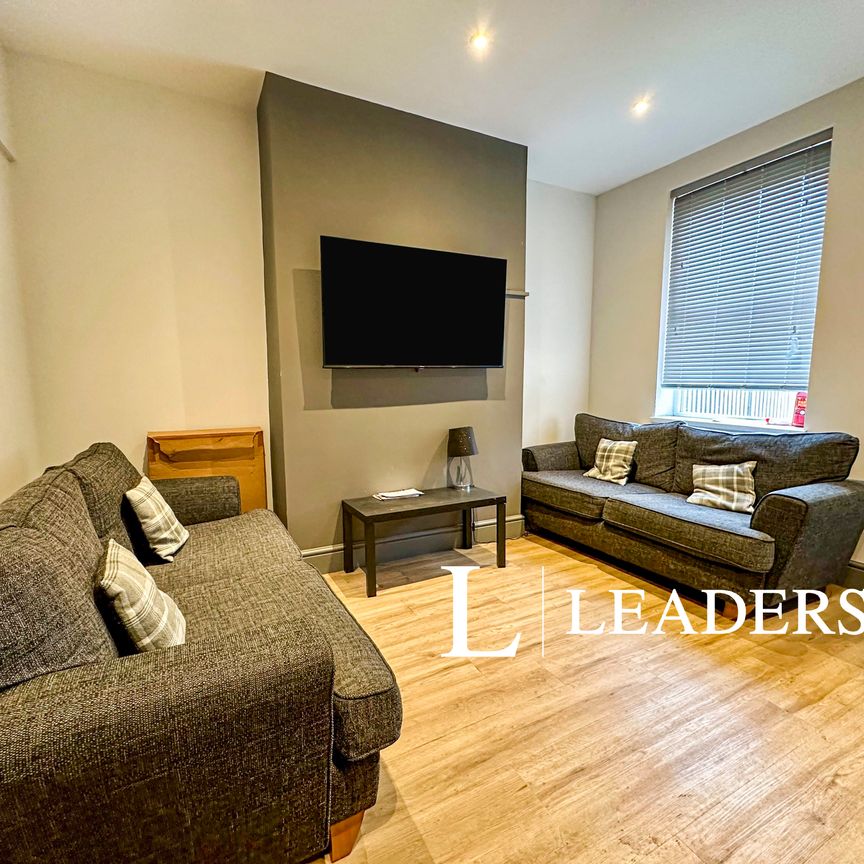 1 bedroom mid-terrace to rent West Parade - Photo 1