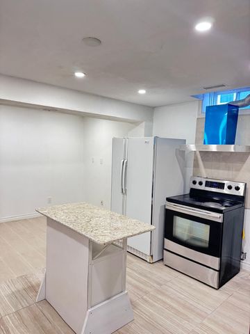 For Lease - 28 piccadilly Road, Richmond Hill, Ontario - Photo 3