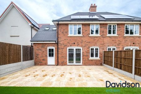 3 bedroom semi-detached house to rent - Photo 2