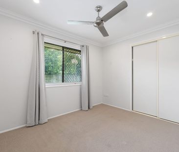 Spacious Family Living with Room for All the Toys in Prime Victoria... - Photo 1