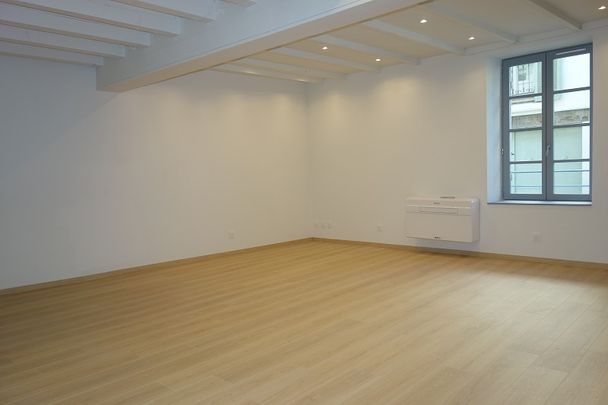 Location Appartement 4 pièces 95m² NIMES 30000 - Photo 1