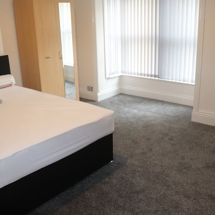 Room in a Shared House, Wyndcliff Road, B9 - Photo 1
