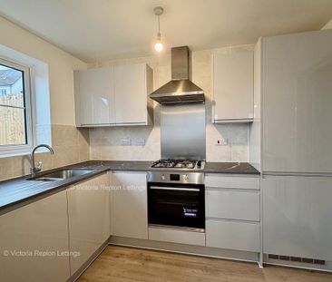 3 bedroom detached house to rent - Photo 5