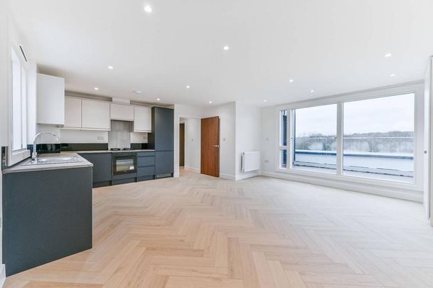 2 bedroom flat to rent - Photo 1