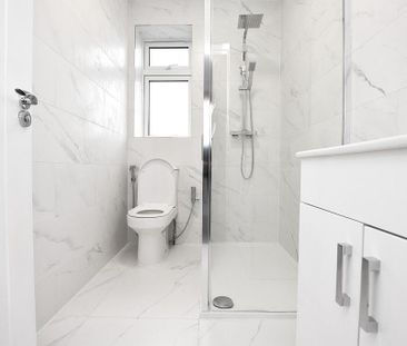 3 bedroom end of terrace house to rent - Photo 4