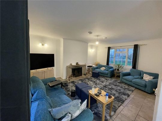 4 bedroom detached house to rent - Photo 1