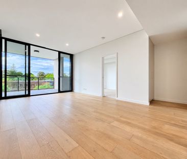 Spacious North-Facing Two-Bedroom Apartment with Beautiful Leafy Ou... - Photo 1