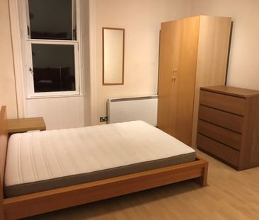 1 Bed Flat, Lower Granton Road, EH5 - Photo 1
