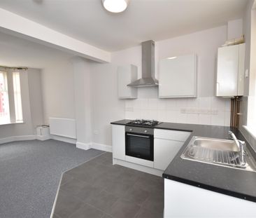 Moorland Road, Birkenhead - Photo 4