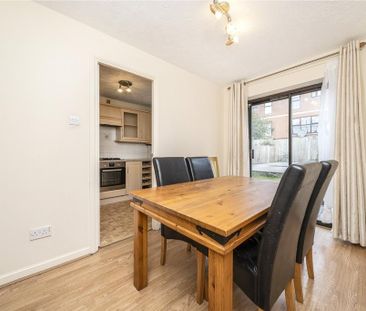 3 bedroom terraced house to rent - Photo 1